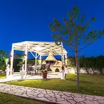 Fontana Villa Muzáki