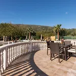 Fontana Villa Muzáki