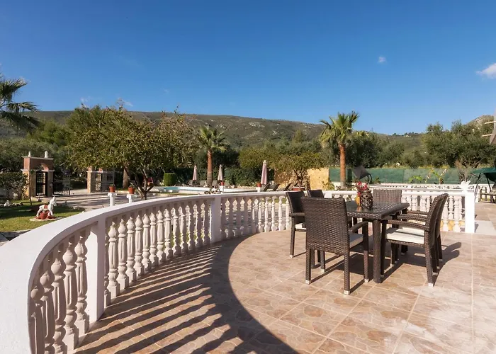 Fontana Villa Mouzákion